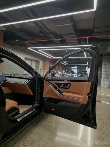 Mercedes-Maybach S 400 2023, 8,400 km - 2.5 l - Bakı