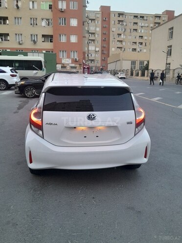 Toyota Aqua 2017, 120,000 km - 1.5 l - Bakı