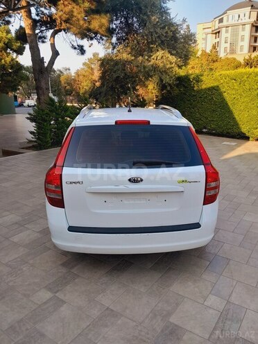 Kia  2009, 215,300 km - 1.6 l - Bakı