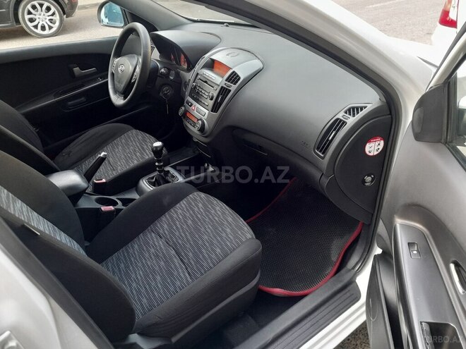 Kia  2009, 215,300 km - 1.6 l - Bakı
