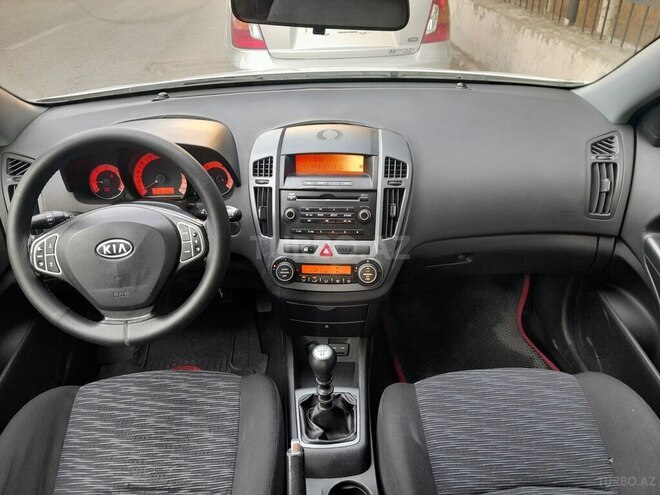 Kia  2009, 215,300 km - 1.6 l - Bakı