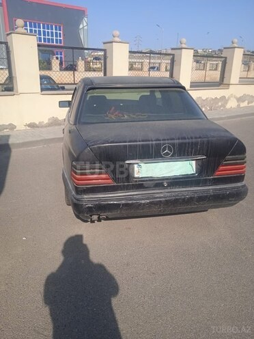 Mercedes E 220 1993, 550,000 km - 2.2 l - Bakı