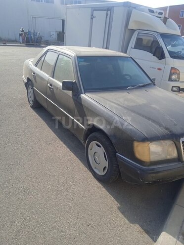 Mercedes E 220 1993, 550,000 km - 2.2 l - Bakı
