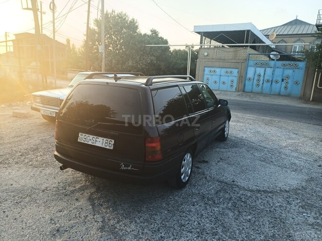 Opel Astra 1994, 250,000 km - 1.6 l - Bakı