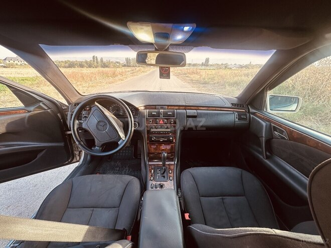 Mercedes E 240 1998, 490,000 km - 2.4 l - Şəmkir