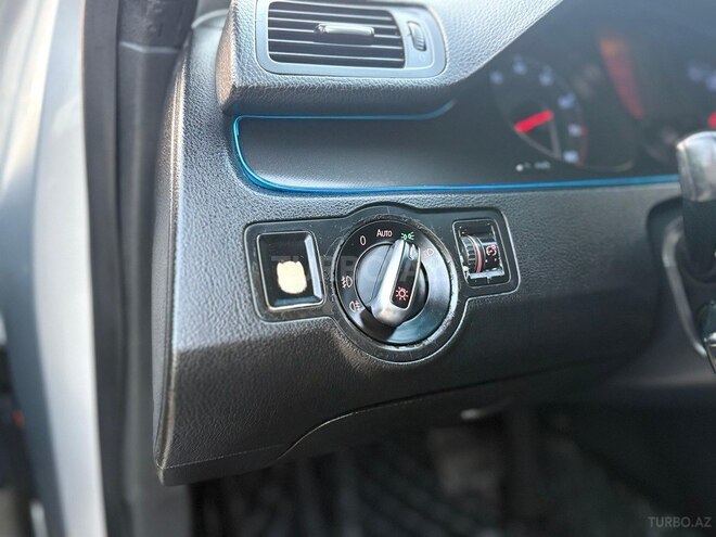 Volkswagen Passat 2006, 177,850 km - 2.0 l - Sumqayıt