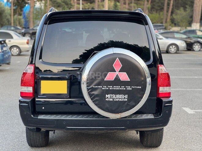 Mitsubishi Pajero 2006, 300,000 km - 3.0 л - Bakı