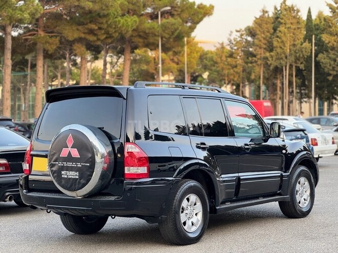 Mitsubishi Pajero 2006, 300,000 km - 3.0 л - Bakı