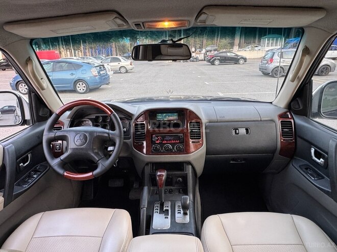 Mitsubishi Pajero 2006, 300,000 km - 3.0 л - Bakı