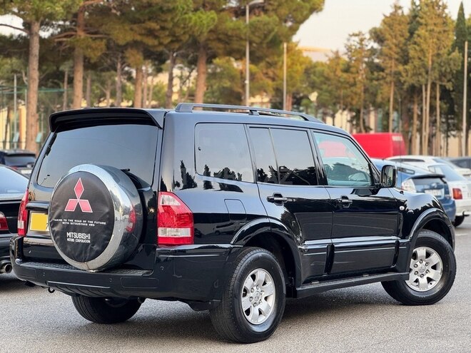 Mitsubishi Pajero 2006, 300,000 km - 3.0 л - Bakı