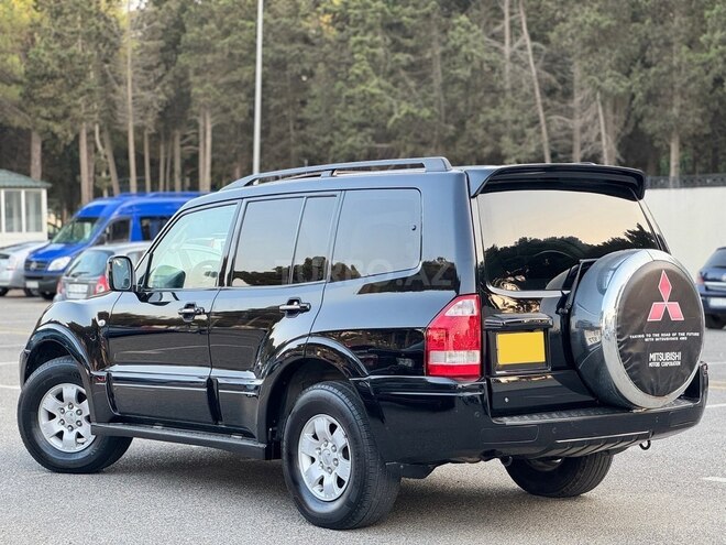 Mitsubishi Pajero 2006, 300,000 km - 3.0 л - Bakı