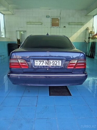 Mercedes E 240 2000, 451,954 km - 2.4 l - Bakı