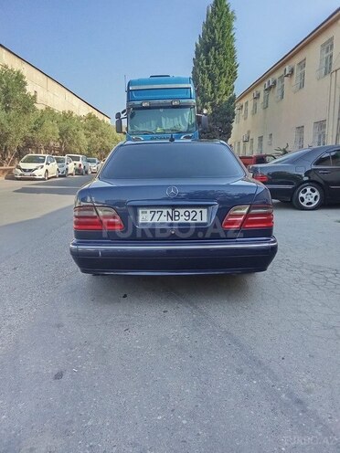 Mercedes E 240 2000, 451,954 km - 2.4 l - Bakı