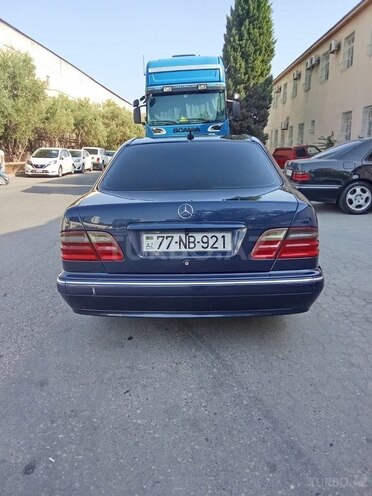 Mercedes E 240 2000, 451,954 km - 2.4 l - Bakı