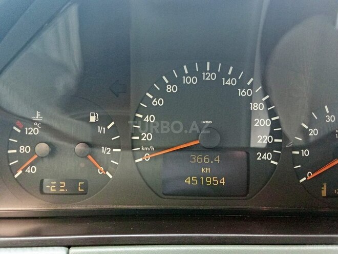 Mercedes E 240 2000, 451,954 km - 2.4 l - Bakı