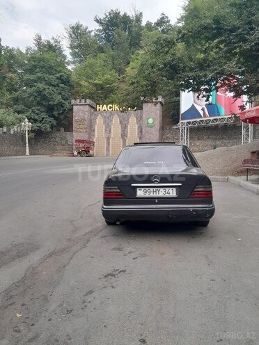 Mercedes  1990, 320,000 km - 2.0 l - Sabirabad