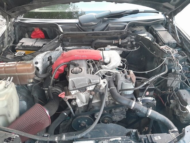 Mercedes  1990, 320,000 km - 2.0 l - Sabirabad