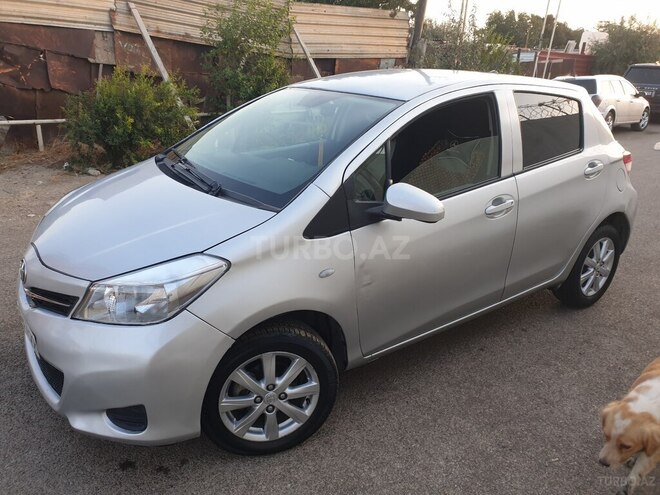 Toyota Yaris 2012, 138,000 km - 1.3 л - Bakı