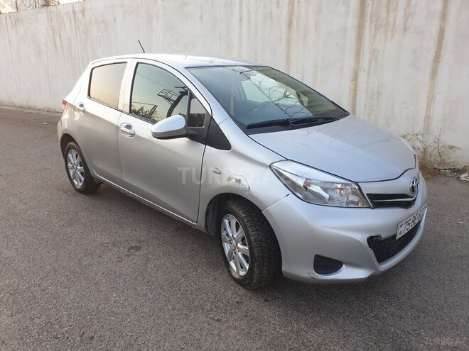 Toyota Yaris 2012, 138,000 km - 1.3 л - Bakı