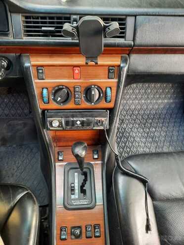 Mercedes E 200 1994, 333,000 km - 2.0 l - Bakı