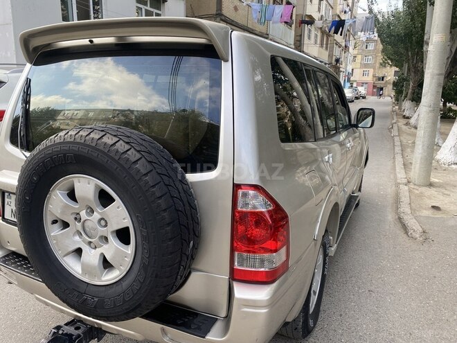 Mitsubishi Pajero 2004, 241,041 km - 2.8 l - Sumqayıt