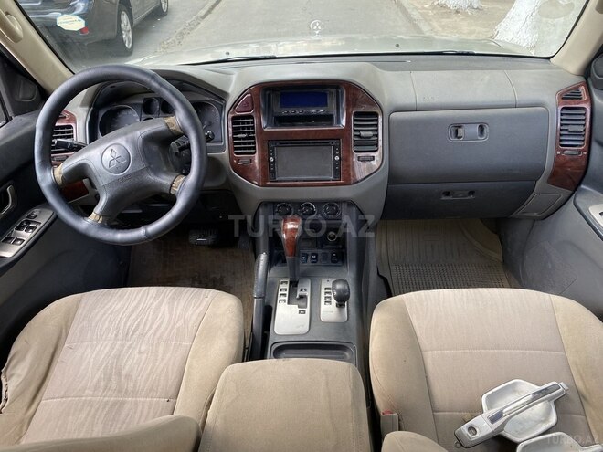 Mitsubishi Pajero 2004, 241,041 km - 2.8 l - Sumqayıt