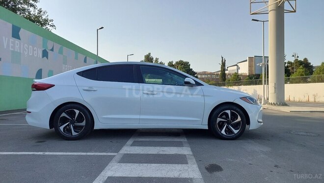 Hyundai Elantra 2017, 225,310 km - 2.0 l - Bakı
