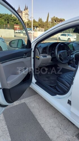 Hyundai Elantra 2017, 225,310 km - 2.0 l - Bakı