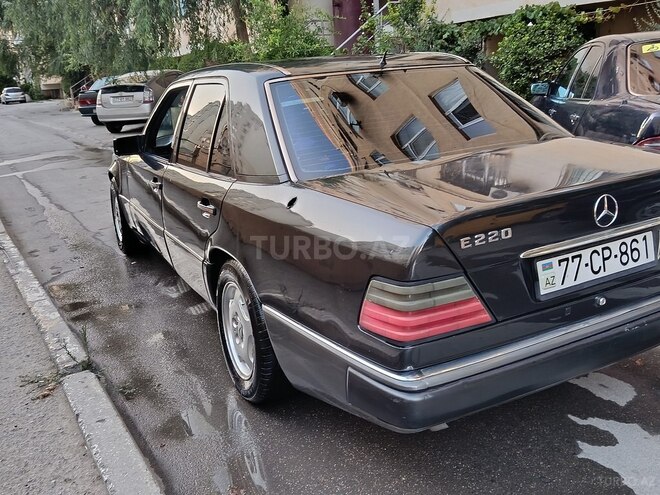 Mercedes E 220 1993, 450,000 km - 2.2 l - Bakı