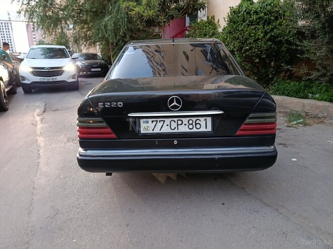 Mercedes E 220 1993, 450,000 km - 2.2 l - Bakı