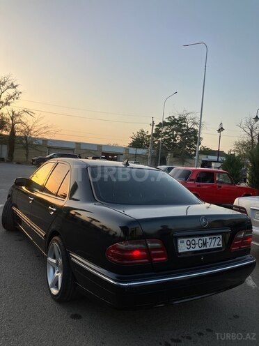 Mercedes E 270 2000, 580,000 km - 2.7 l - Salyan