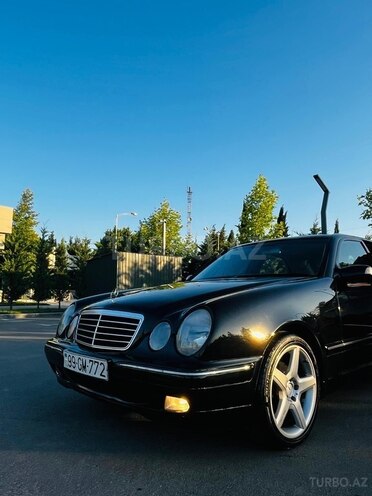 Mercedes E 270 2000, 580,000 km - 2.7 l - Salyan