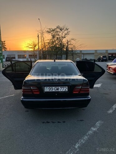 Mercedes E 270 2000, 580,000 km - 2.7 l - Salyan
