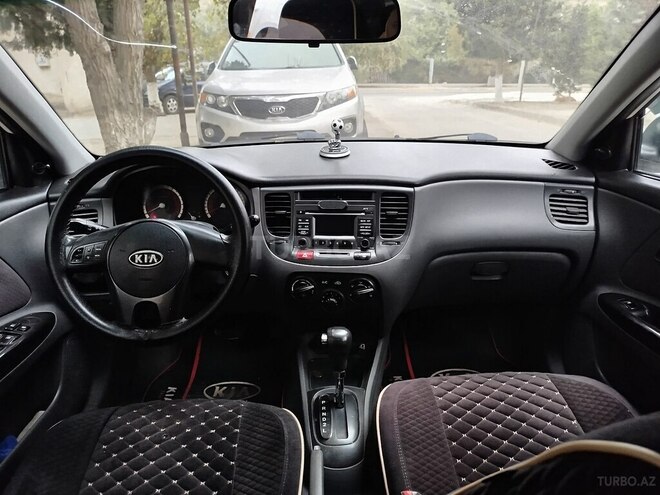 Kia Rio 2010, 320,000 km - 1.4 l - Sumqayıt