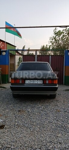 Mercedes 190 1990, 420,536 km - 2.0 l - Saatlı