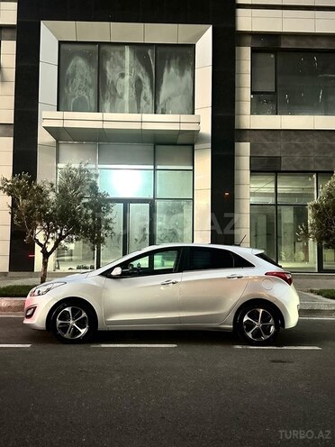 Hyundai i30 2015, 131,000 km - 1.6 l - Bakı