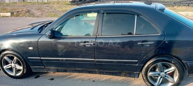 Mercedes E 230 1995, 65,844 km - 2.4 l - Gəncə