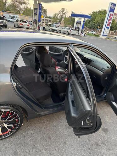 Toyota Corolla 2005, 298,000 km - 1.4 l - Göyçay