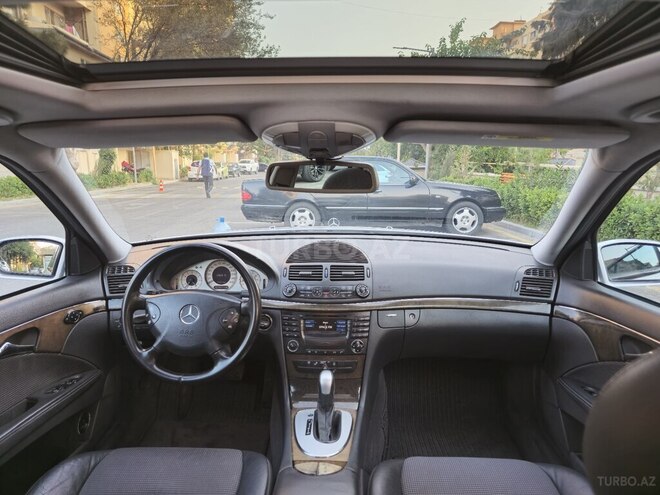 Mercedes E 240 2002, 238,000 km - 2.6 l - Bakı