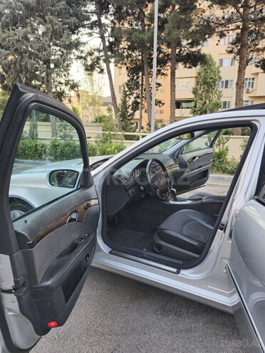 Mercedes E 240 2002, 238,000 km - 2.6 l - Bakı