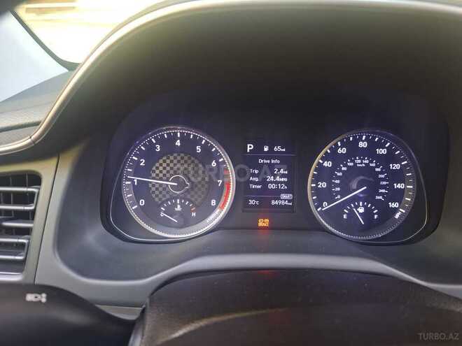 Hyundai Elantra 2019, 136,794 km - 2.0 l - Qax