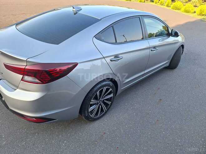 Hyundai Elantra 2019, 136,794 km - 2.0 l - Qax
