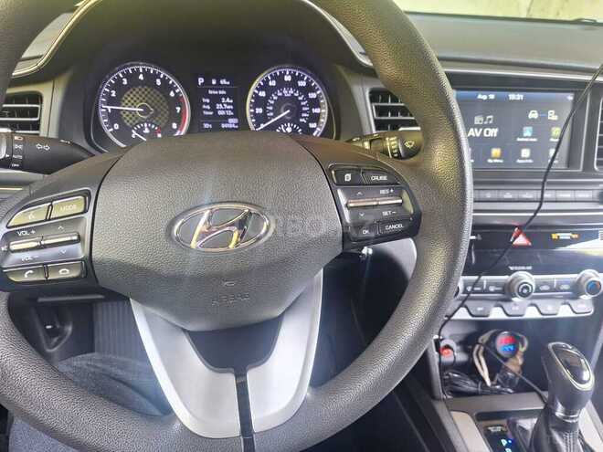 Hyundai Elantra 2019, 136,794 km - 2.0 l - Qax