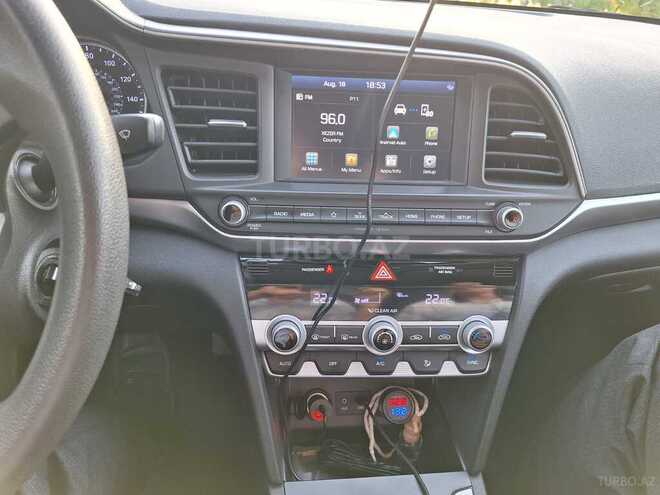Hyundai Elantra 2019, 136,794 km - 2.0 l - Qax