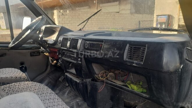 GAZ 32212 1999, 300,000 km - 2.4 l - Biləsuvar
