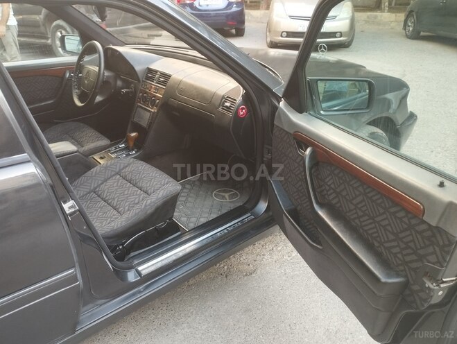 Mercedes C 220 1995, 375,000 km - 2.2 л - Bakı