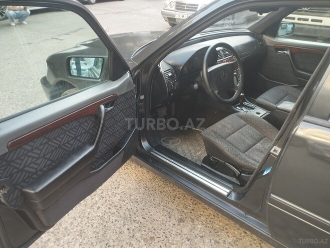 Mercedes C 220 1995, 375,000 km - 2.2 л - Bakı