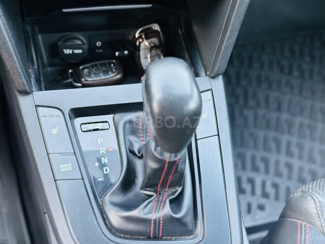 Hyundai Elantra 2017, 140,000 km - 1.6 l - Bakı