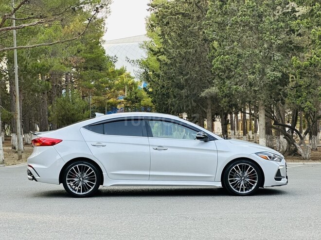Hyundai Elantra 2017, 140,000 km - 1.6 l - Bakı