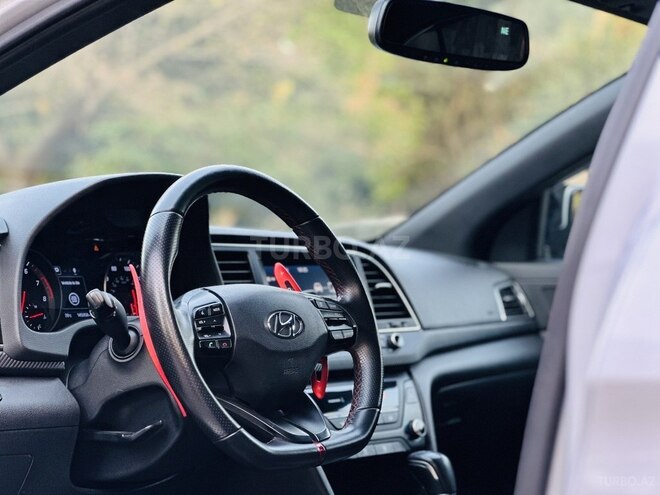 Hyundai Elantra 2017, 140,000 km - 1.6 l - Bakı